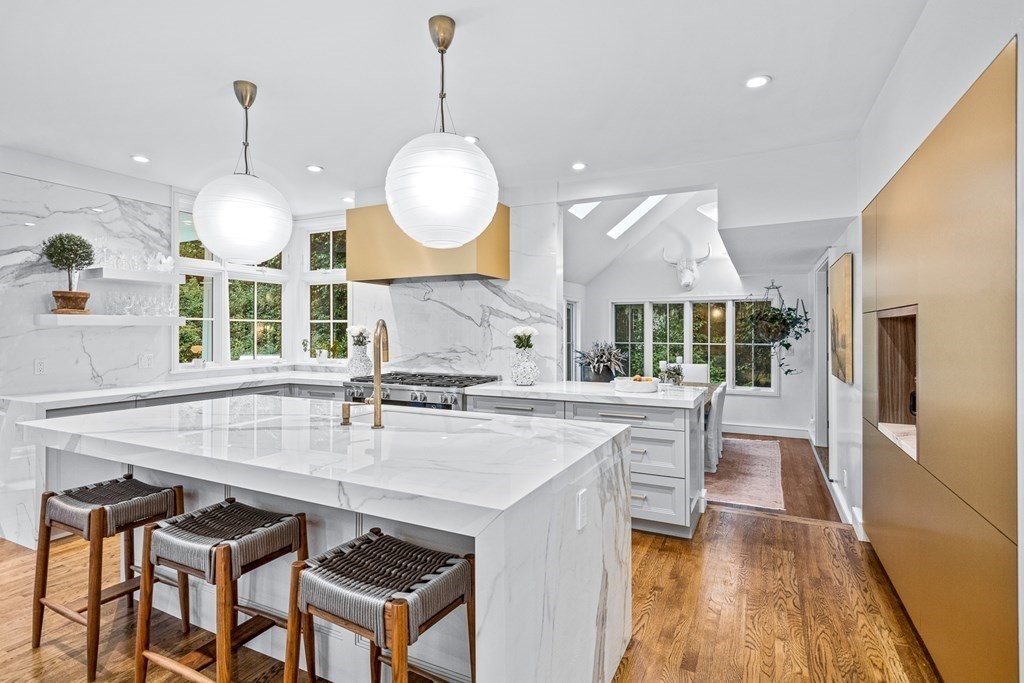 107 Cliff Road Wellesley, MA 02481 - Photo 9 of 18