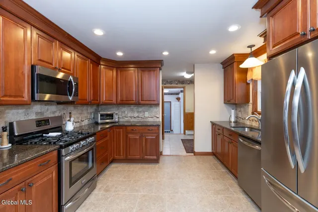 $364,900 | 195 Birds Hill Road, Sand Lake, NY 12018