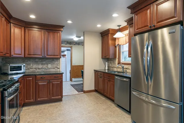 $364,900 | 195 Birds Hill Road, Sand Lake, NY 12018