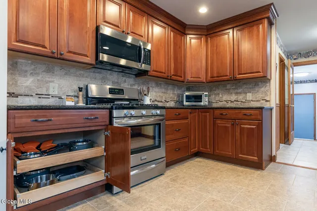 $364,900 | 195 Birds Hill Road, Sand Lake, NY 12018