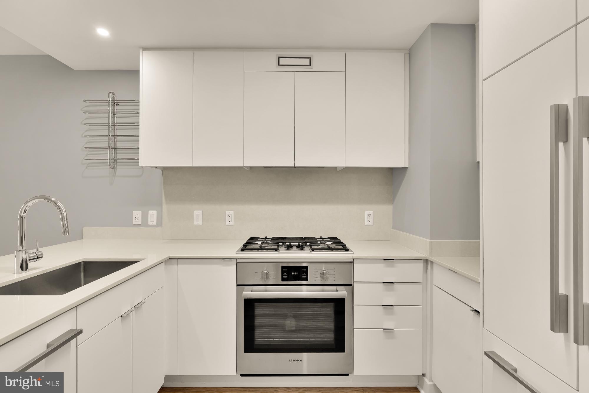 37 L Street Southeast, Unit 301 Washington, DC 20003 - Photo 12 of 37