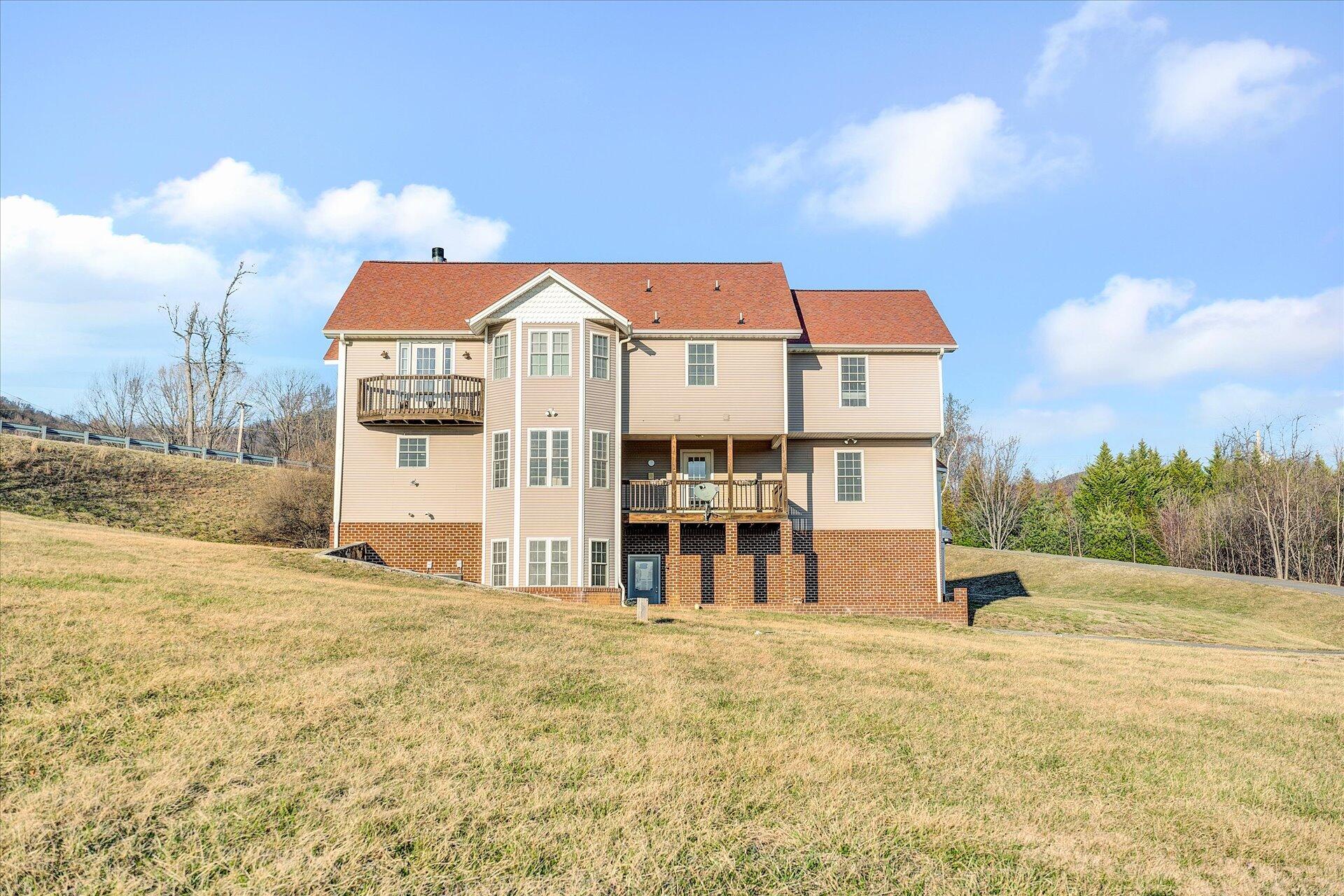 2001 Mountain View Road Vinton, VA 24179 - Photo 44 of 60 44-DSC1353