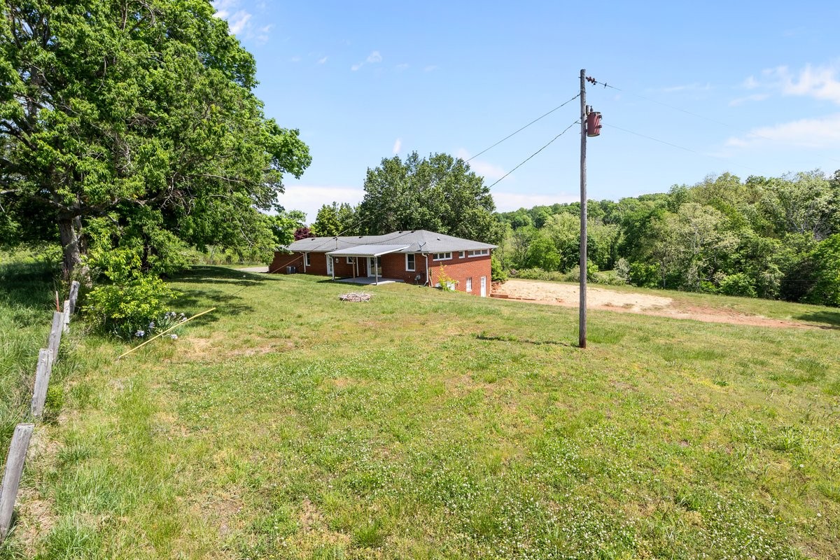 1720 Duke Loop Dickson, TN 37055 - Photo 32 of 38