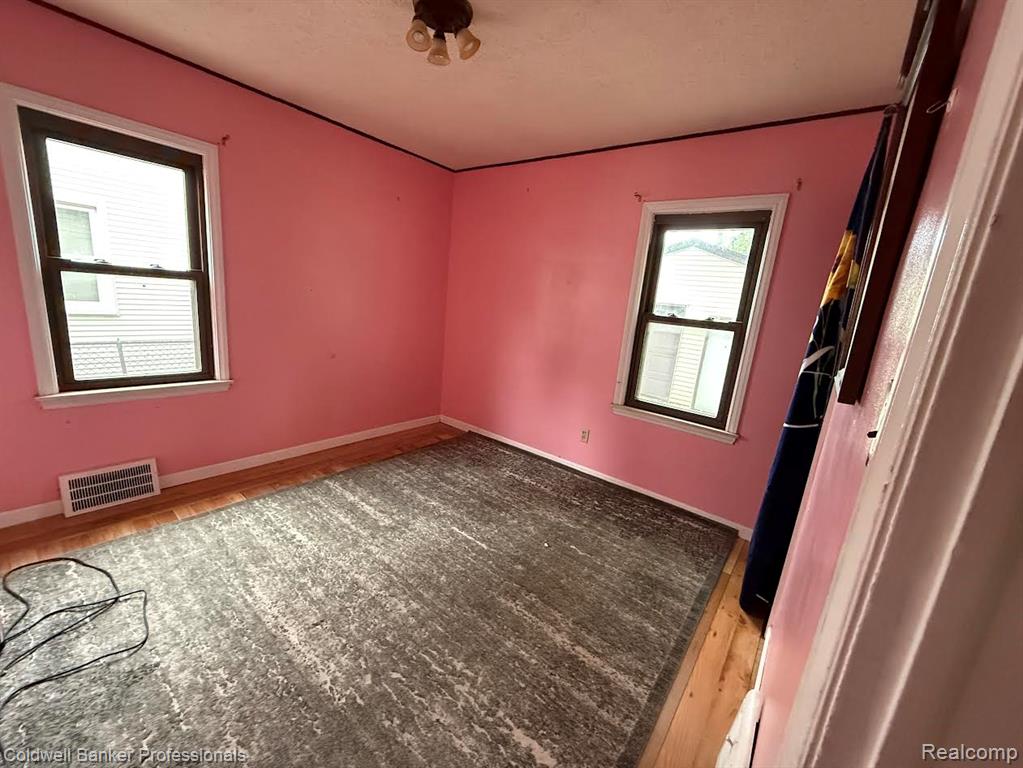 6793 Pelham Road Allen Park, MI 48101 - Photo 8 of 18