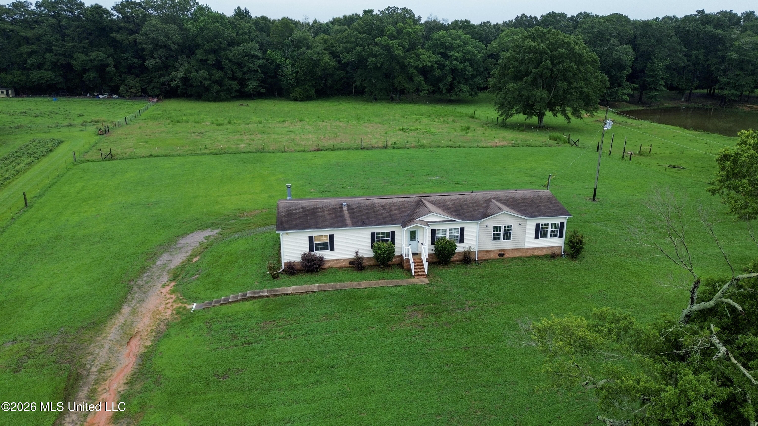 749 J Burnham Road Pelahatchie, MS 39145 - Photo 2 of 21 24-dji_fly_20260619_151708_447_178185343