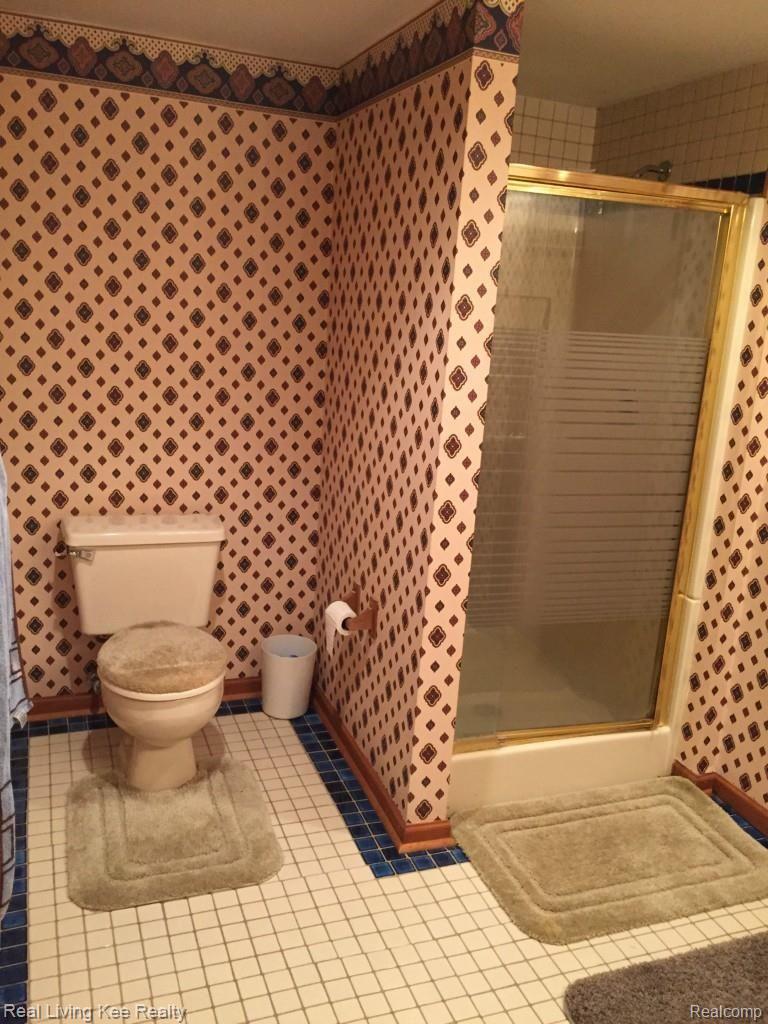 1181 Cobridge Court Rochester, MI 48306 - Photo 38 of 48 42.jpg