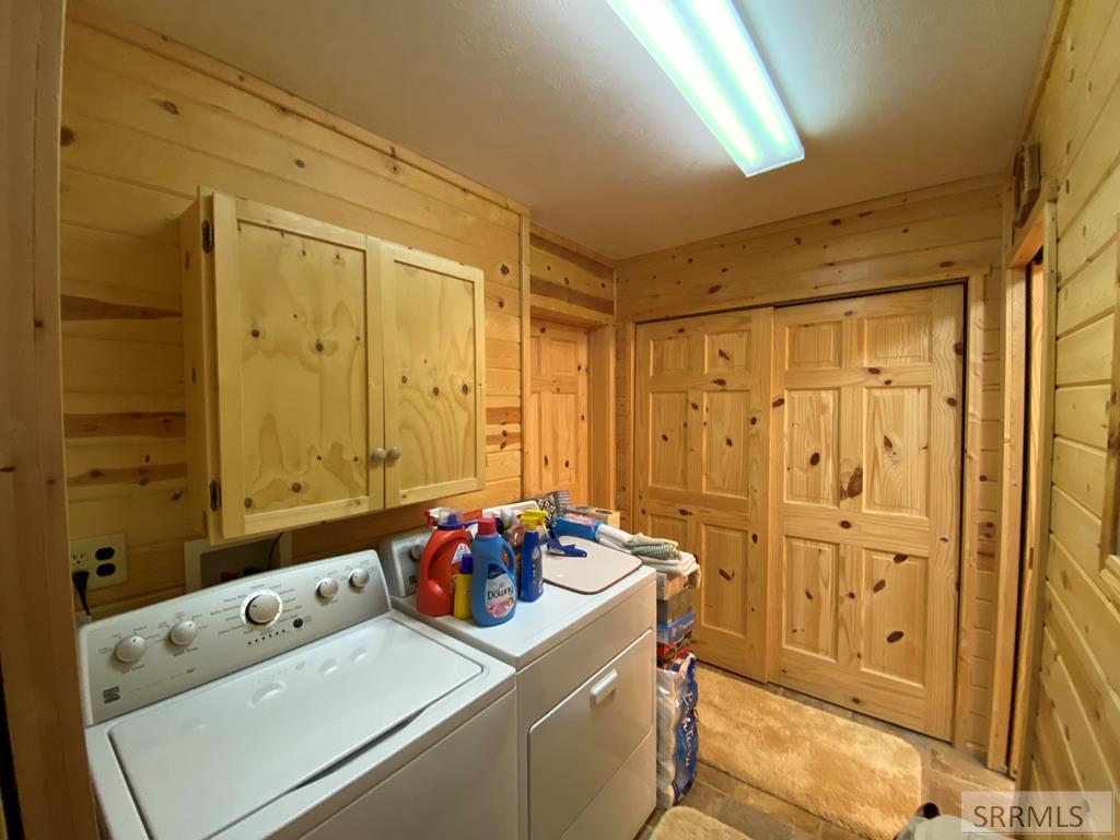 4175 South Big Springs Loop Road Island Park, ID 83429 - Photo 20 of 48 Laundry room