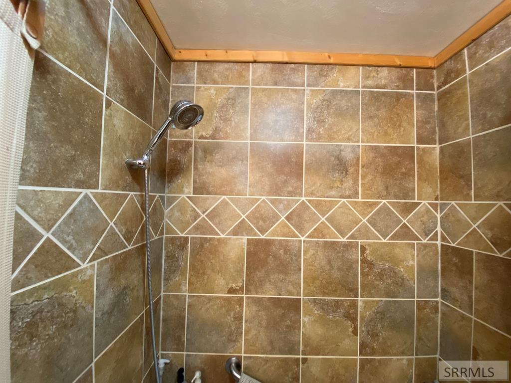 4175 South Big Springs Loop Road Island Park, ID 83429 - Photo 22 of 48 Master bath