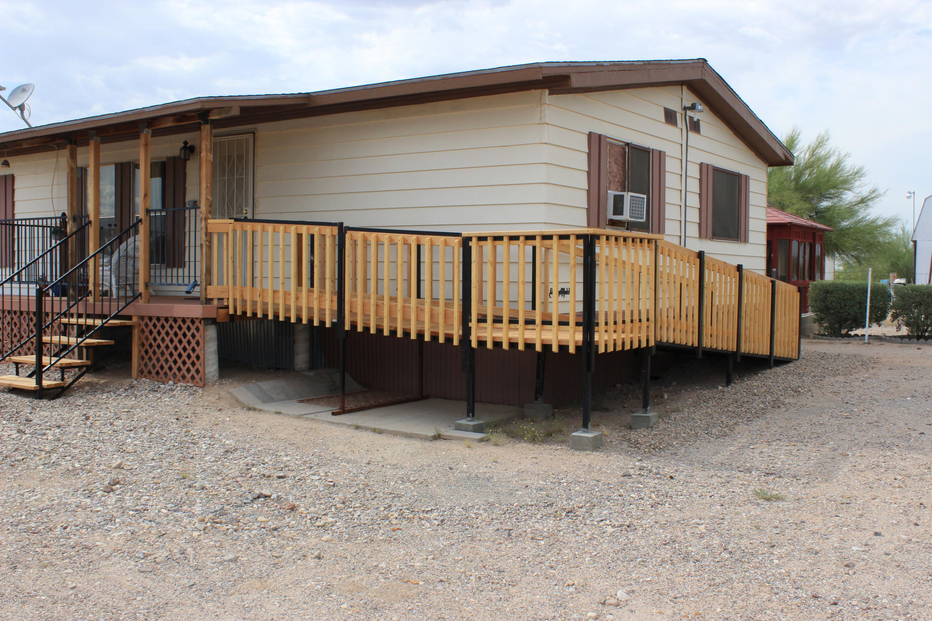 16640 West Moore Road Marana, AZ 85653 - Photo 2 of 37 Gallery Image 2