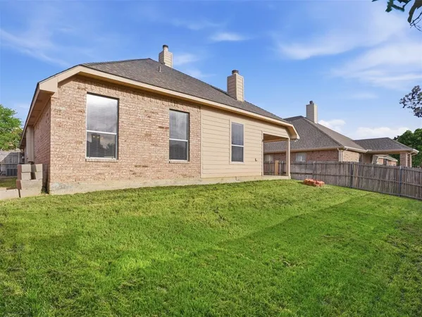 $2,450 | 7932 Branch Hollow Trail, Fort Worth, TX 76123