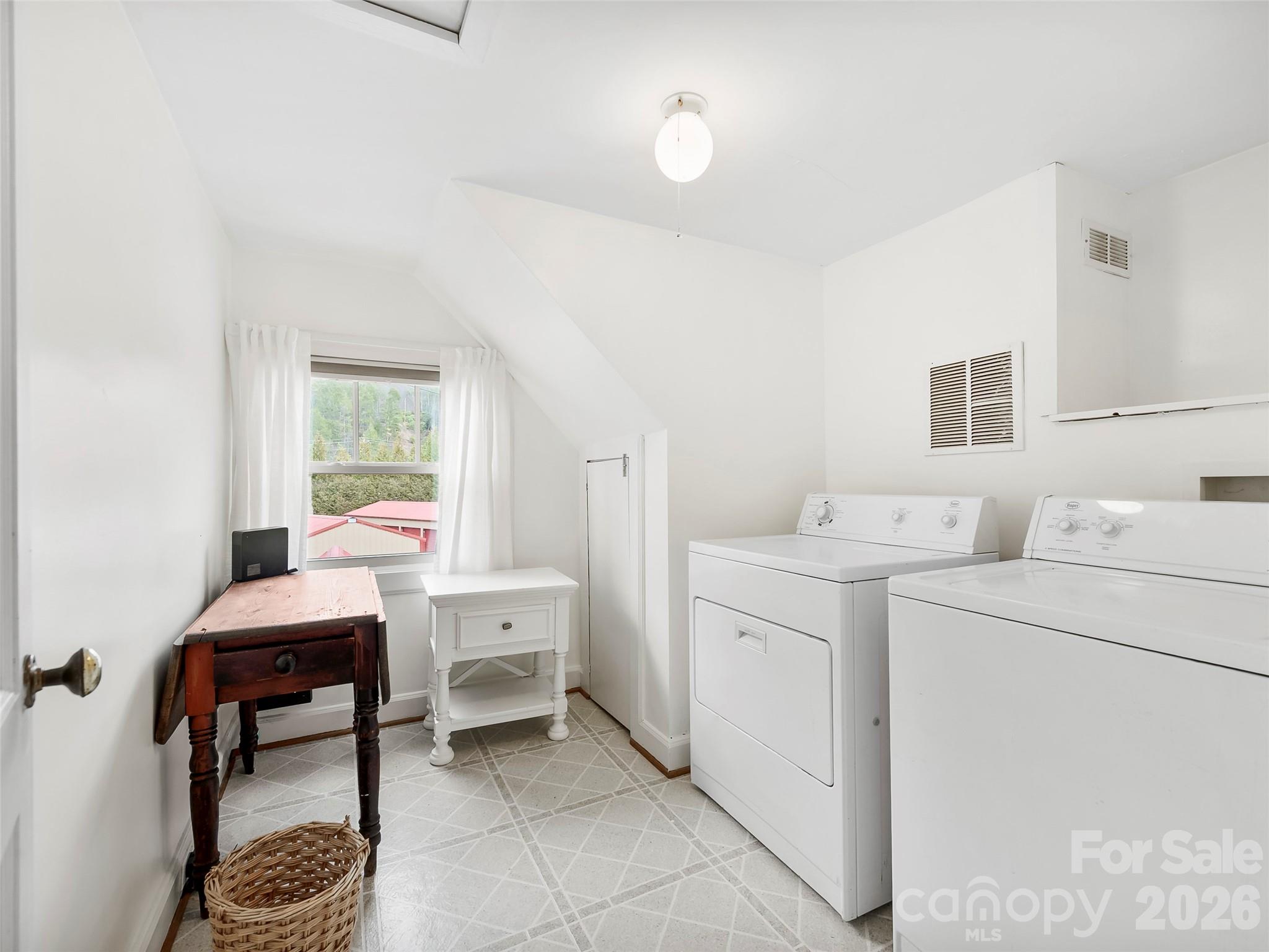 58 Gunter Town Road Marshall, NC 28753 - Photo 21 of 46