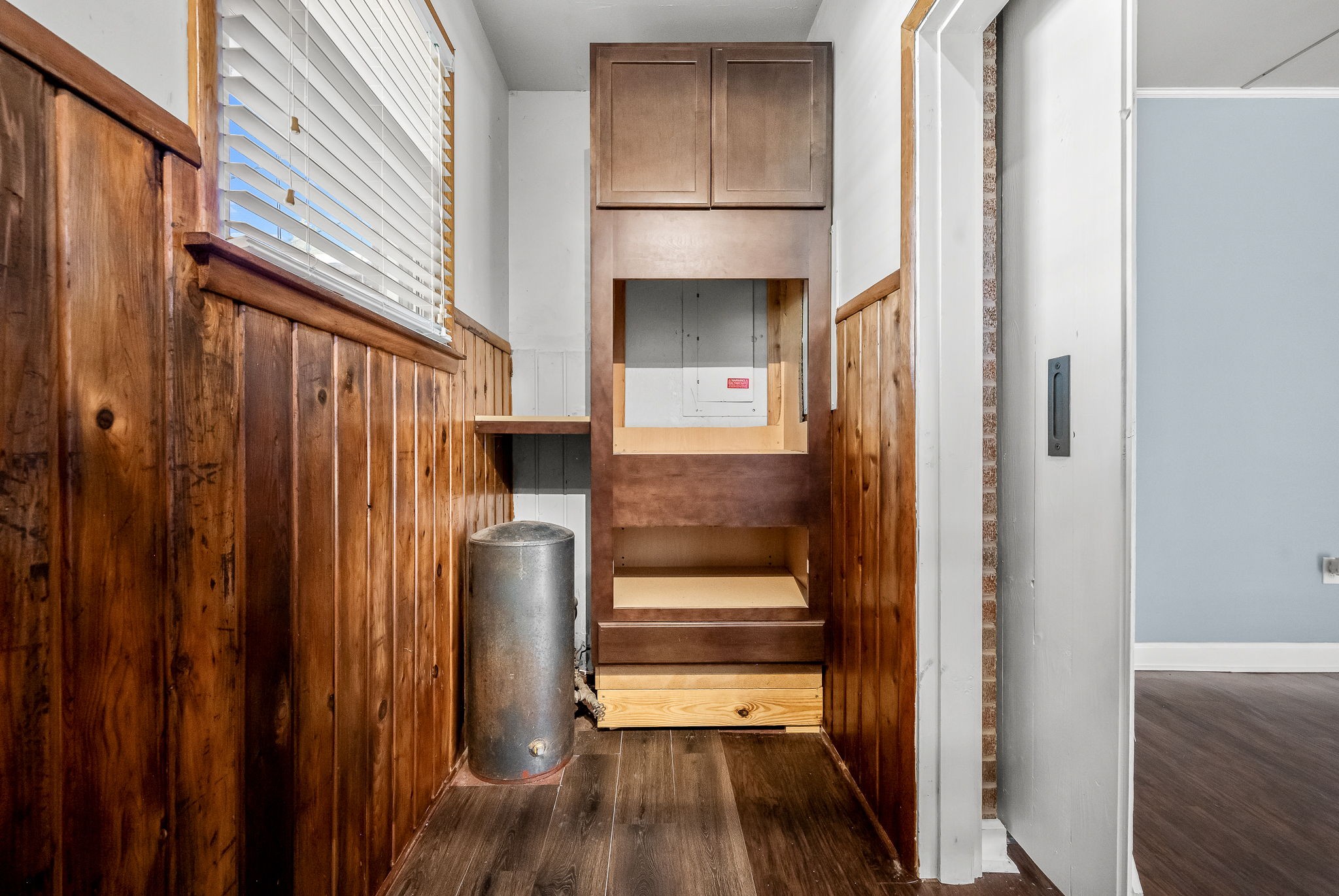 2329 Dilton Mankin Road Murfreesboro, TN 37127 - Photo 58 of 95 a view of walk in closet