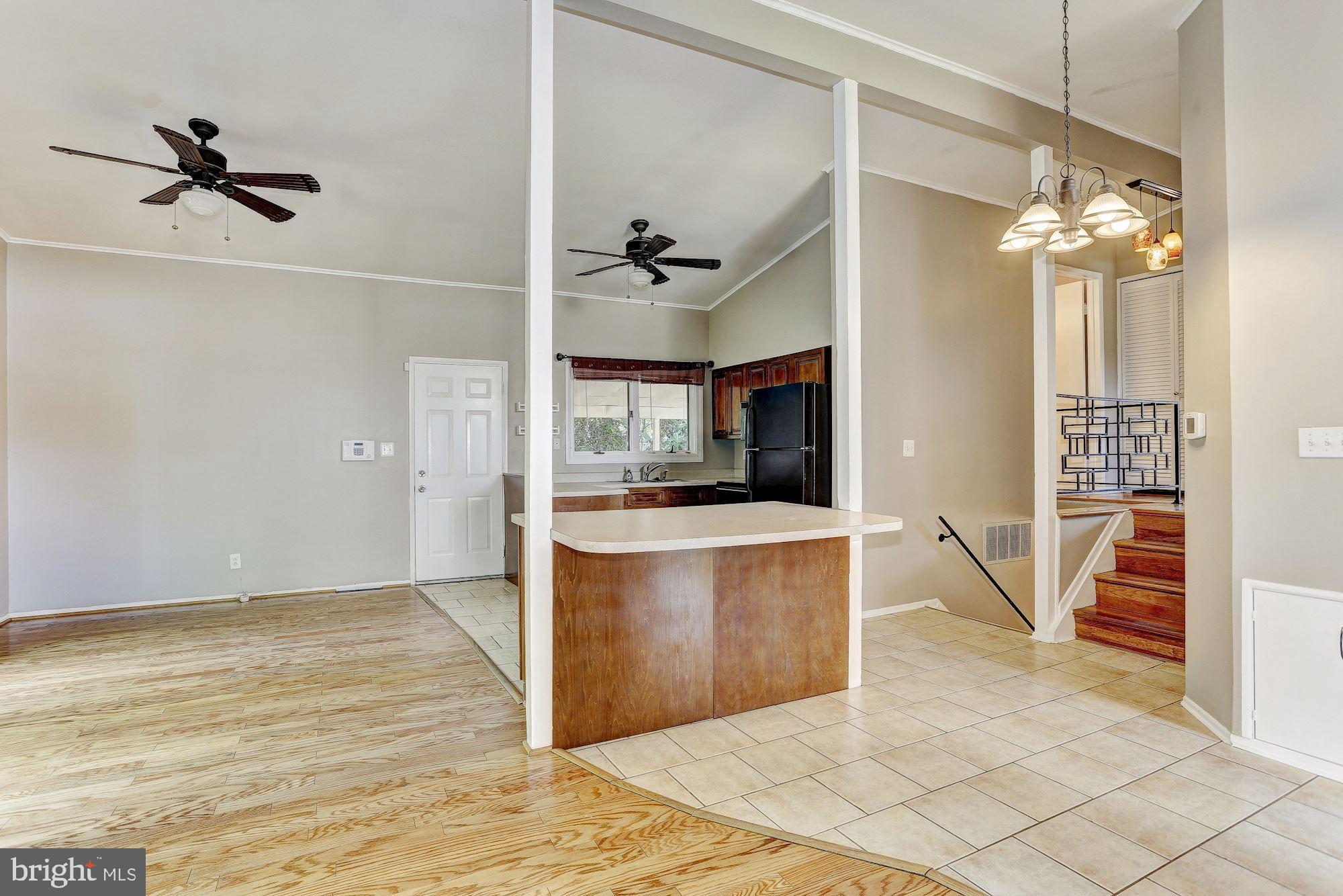 4722 Belle Forte Road Pikesville, MD 21208 - Photo 8 of 25 Dining Room | Kitchen