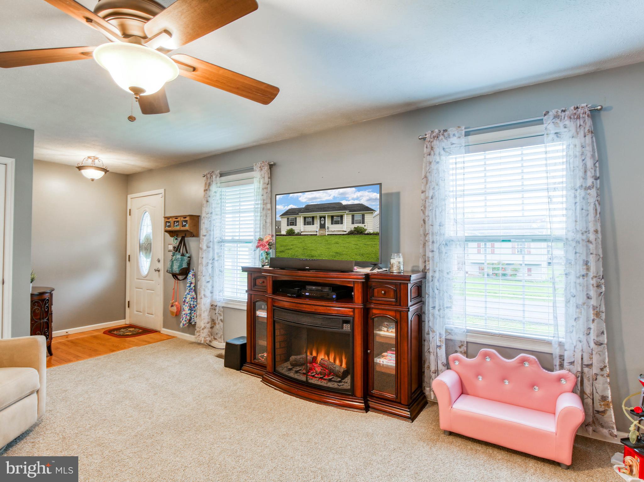 107 Michelle Drive Ranson, WV 25438 - Photo 11 of 31 Immaculate throughout