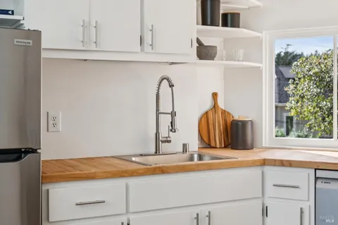 $1,950,000 | 484 Summit Avenue, Mill Valley, CA 94941