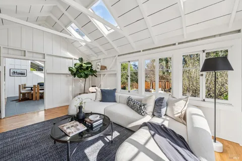 $1,950,000 | 484 Summit Avenue, Mill Valley, CA 94941