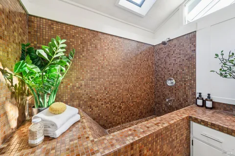 $1,950,000 | 484 Summit Avenue, Mill Valley, CA 94941