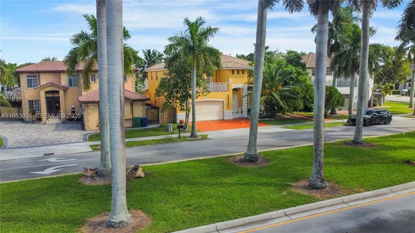 $969,999 | 6049 Southwest 165th Avenue, Miami, FL 33193