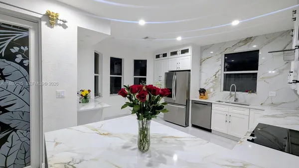 $969,999 | 6049 Southwest 165th Avenue, Miami, FL 33193