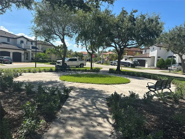 $1,030,000 | 6049 Southwest 165th Avenue, Miami, FL 33193