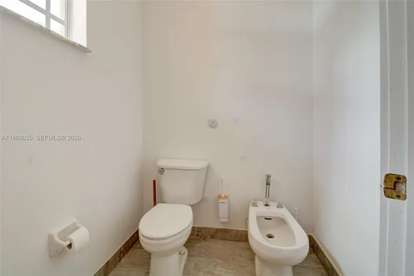$969,999 | 6049 Southwest 165th Avenue, Miami, FL 33193