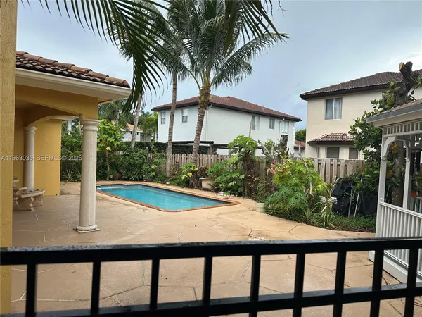 $969,999 | 6049 Southwest 165th Avenue, Miami, FL 33193