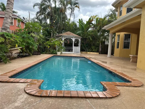 $969,999 | 6049 Southwest 165th Avenue, Miami, FL 33193