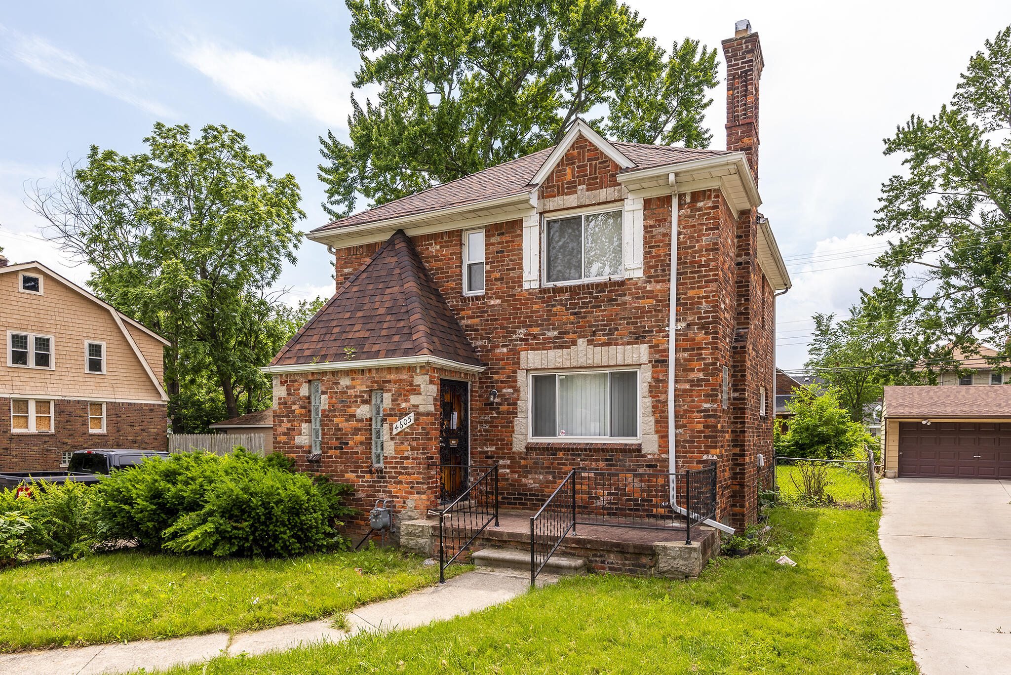 4605 Devonshire Road Detroit, MI 48224 - Photo 1 of 10 Front of the House