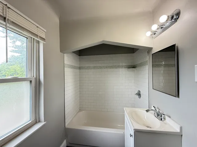 $1,475 | 4605 Devonshire Road, Detroit, MI 48224