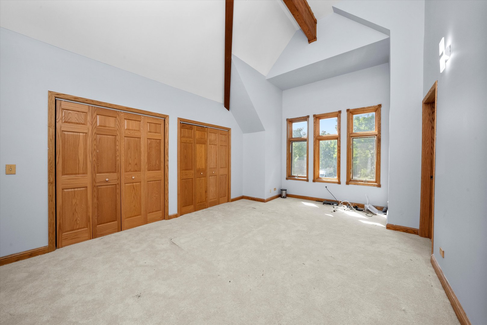 3755 South State Street Crete, IL 60417 - Photo 21 of 48 a view of an empty room with a window