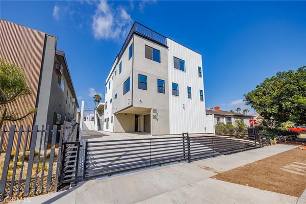 $3,163 | 5933 Comey Avenue, Unit 2, Los Angeles, CA 90034
