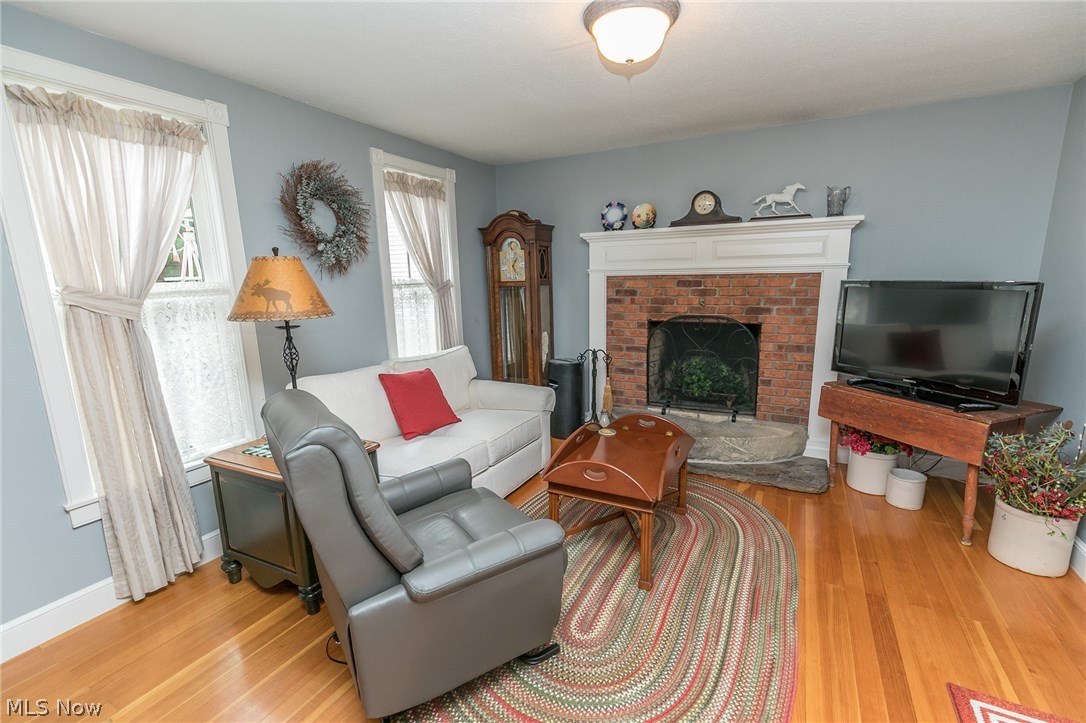 6915 Chestnut Road Independence, OH 44131 - Photo 14 of 35