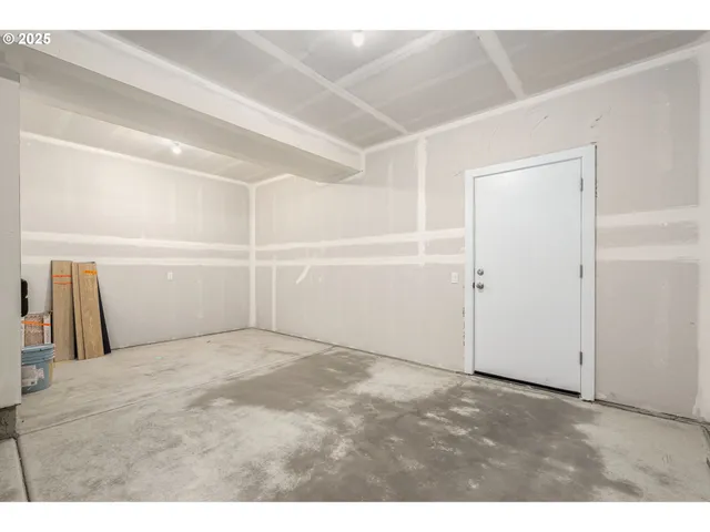 $539,850 | 18902 Southwest Hazelwood Lane, Unit L13, Beaverton, OR 97078