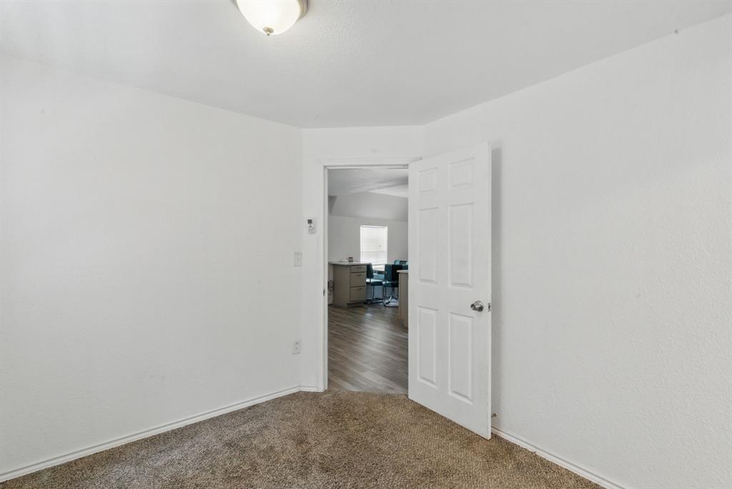 1437 Forrest Trail Azle, TX 76020 - Photo 28 of 36
