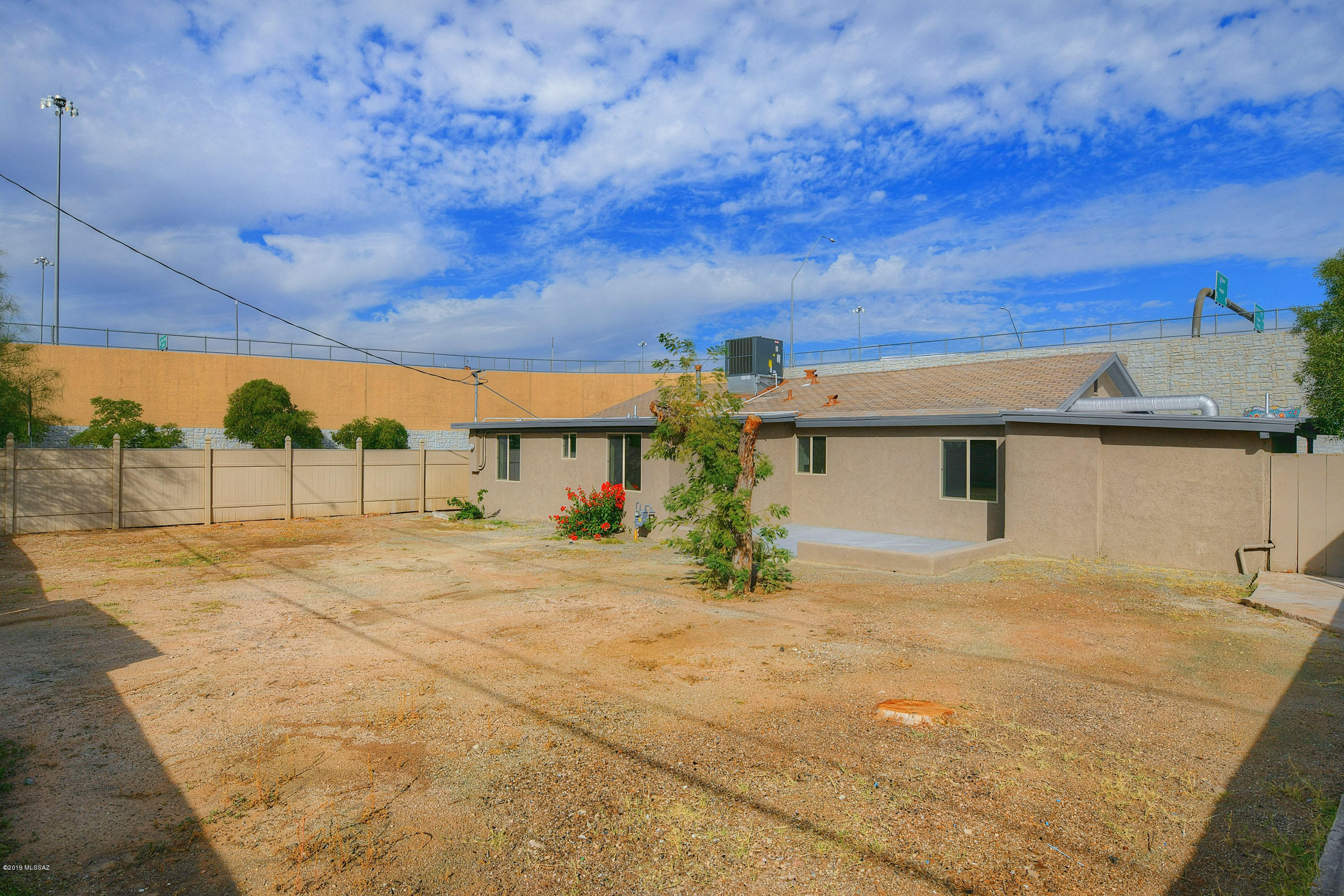 951 West Valencia Road Tucson, AZ 85706 - Photo 21 of 23 Gallery Image 21