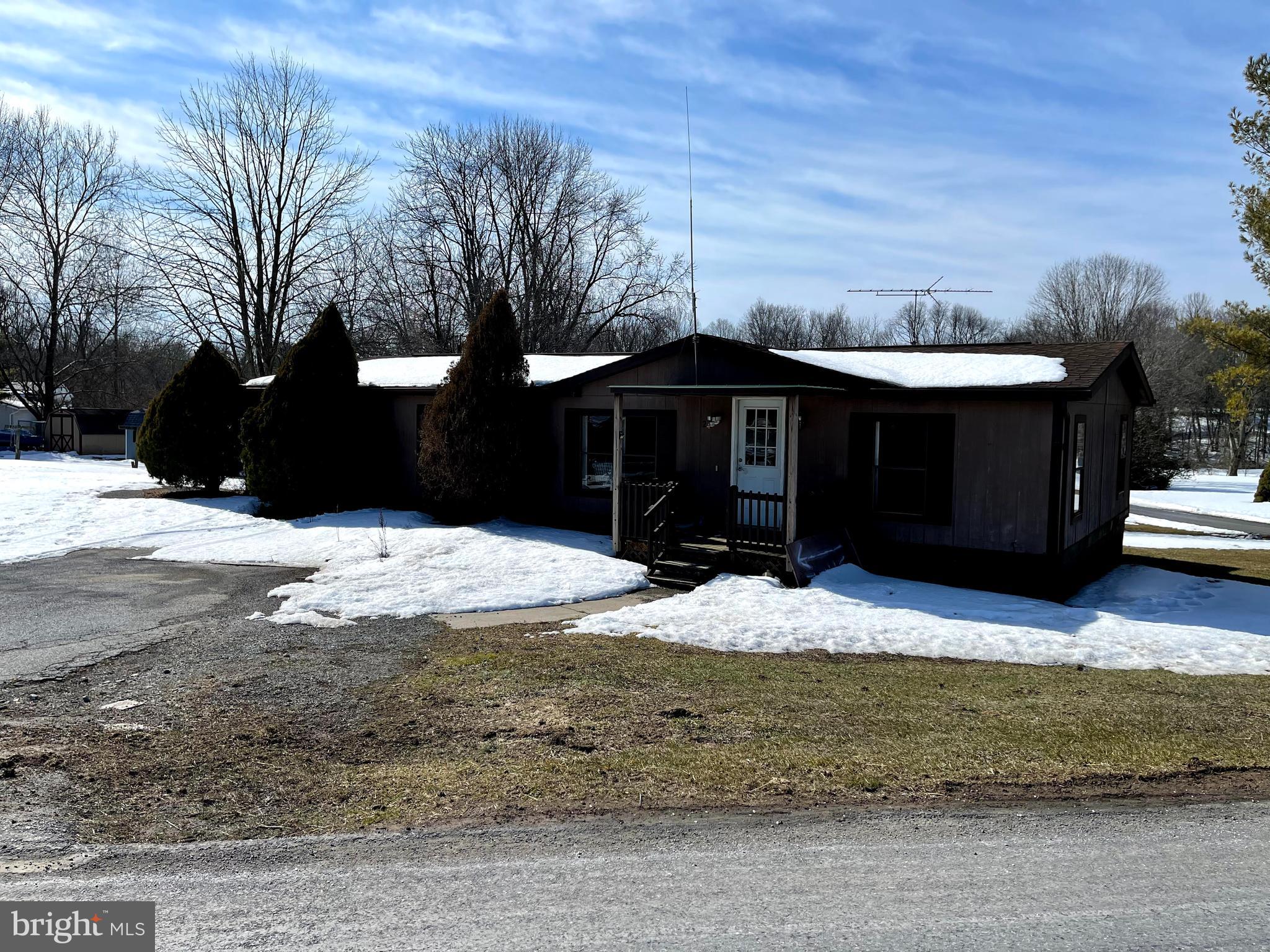24 Middle Creek Road Lititz, PA 17543 - Photo 2 of 35