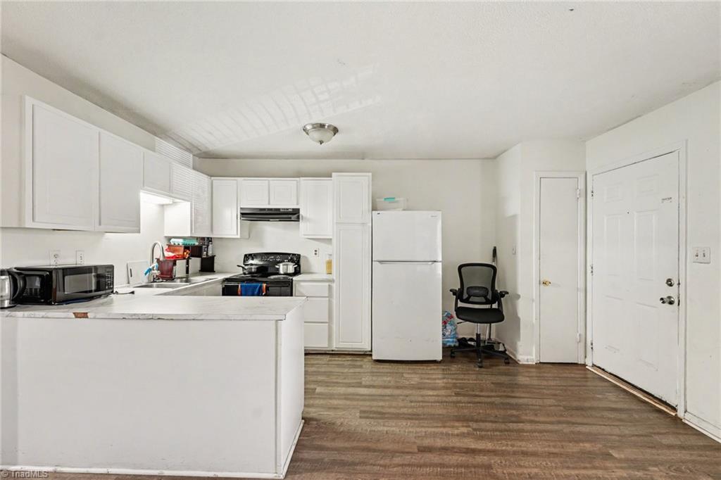 1954 Lakeview Road Asheboro, NC 27203 - Photo 5 of 17
