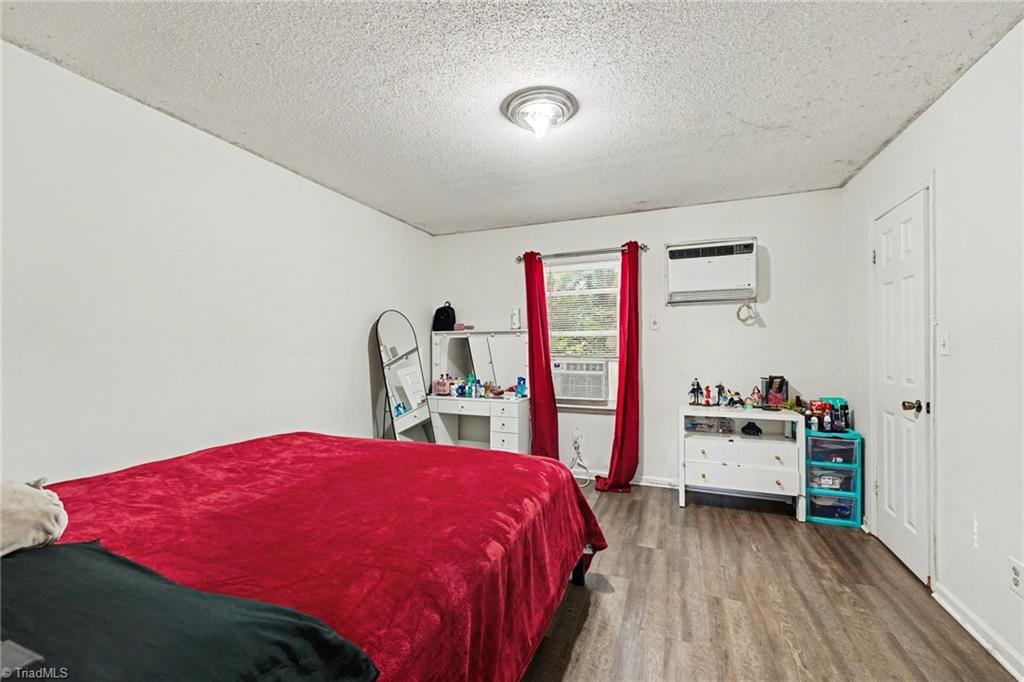 1954 Lakeview Road Asheboro, NC 27203 - Photo 8 of 17