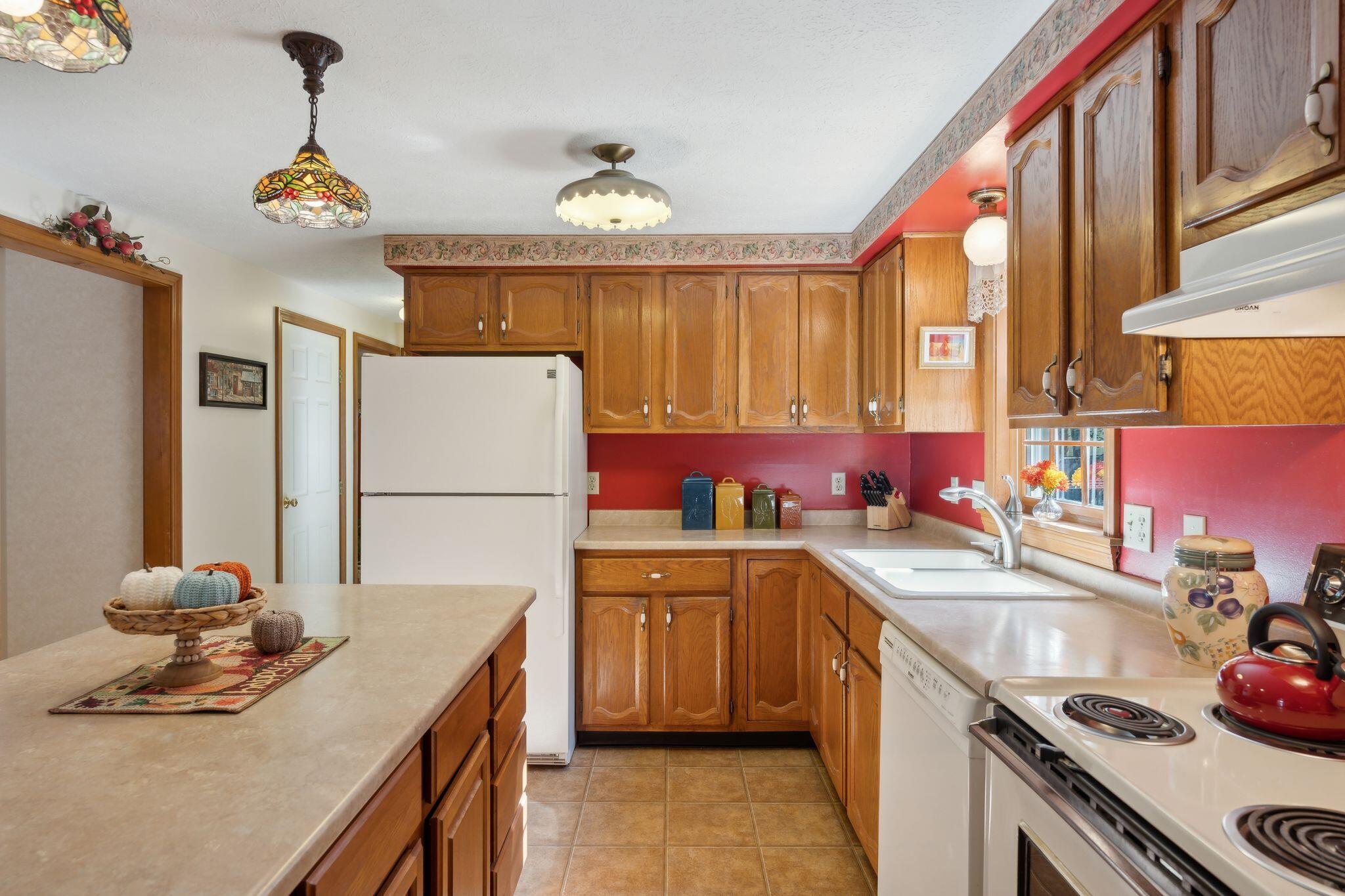 54 Shadagee Road Saco, ME 04072 - Photo 10 of 49 Kitchen