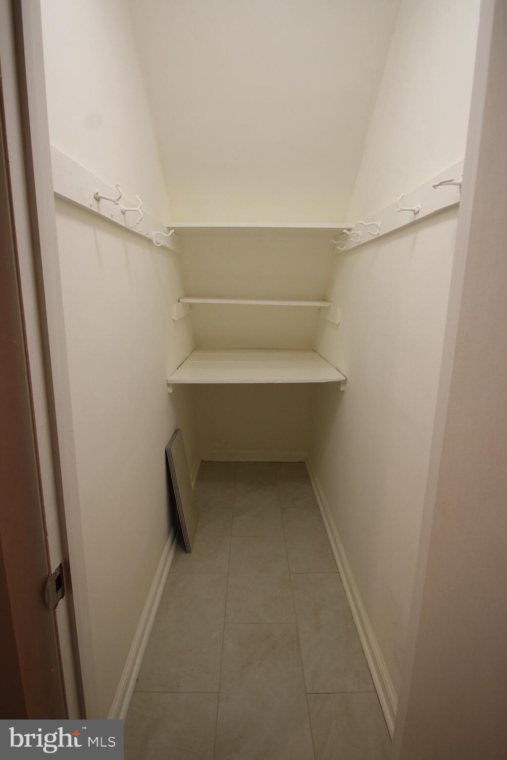 804 Rhawn Street Philadelphia, PA 19111 - Photo 10 of 25 Gallery Image 10