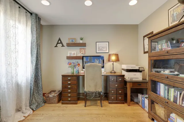 $5,000 | 11400 Burr Oak Lane, Burr Ridge, IL 60527