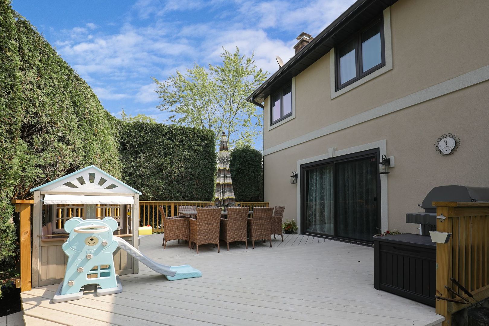 11400 Burr Oak Lane Burr Ridge, IL 60527 - Photo 36 of 40 a front view of a house with garden