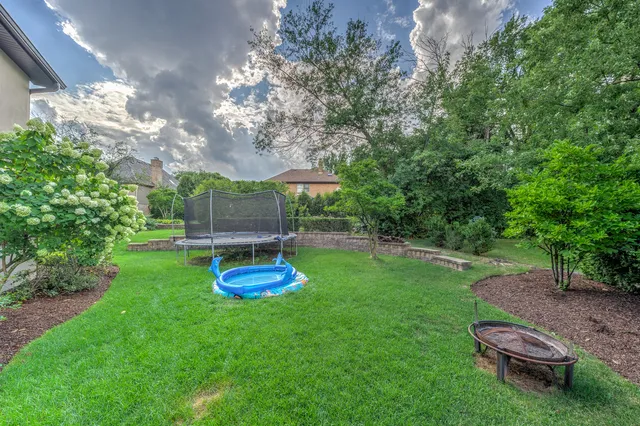 $5,000 | 11400 Burr Oak Lane, Burr Ridge, IL 60527