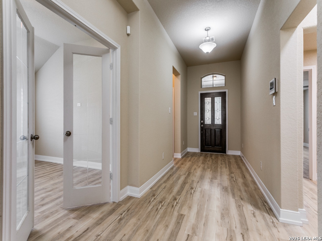615 Ridge Branch Drive New Braunfels, TX 78130 - Photo 5 of 31