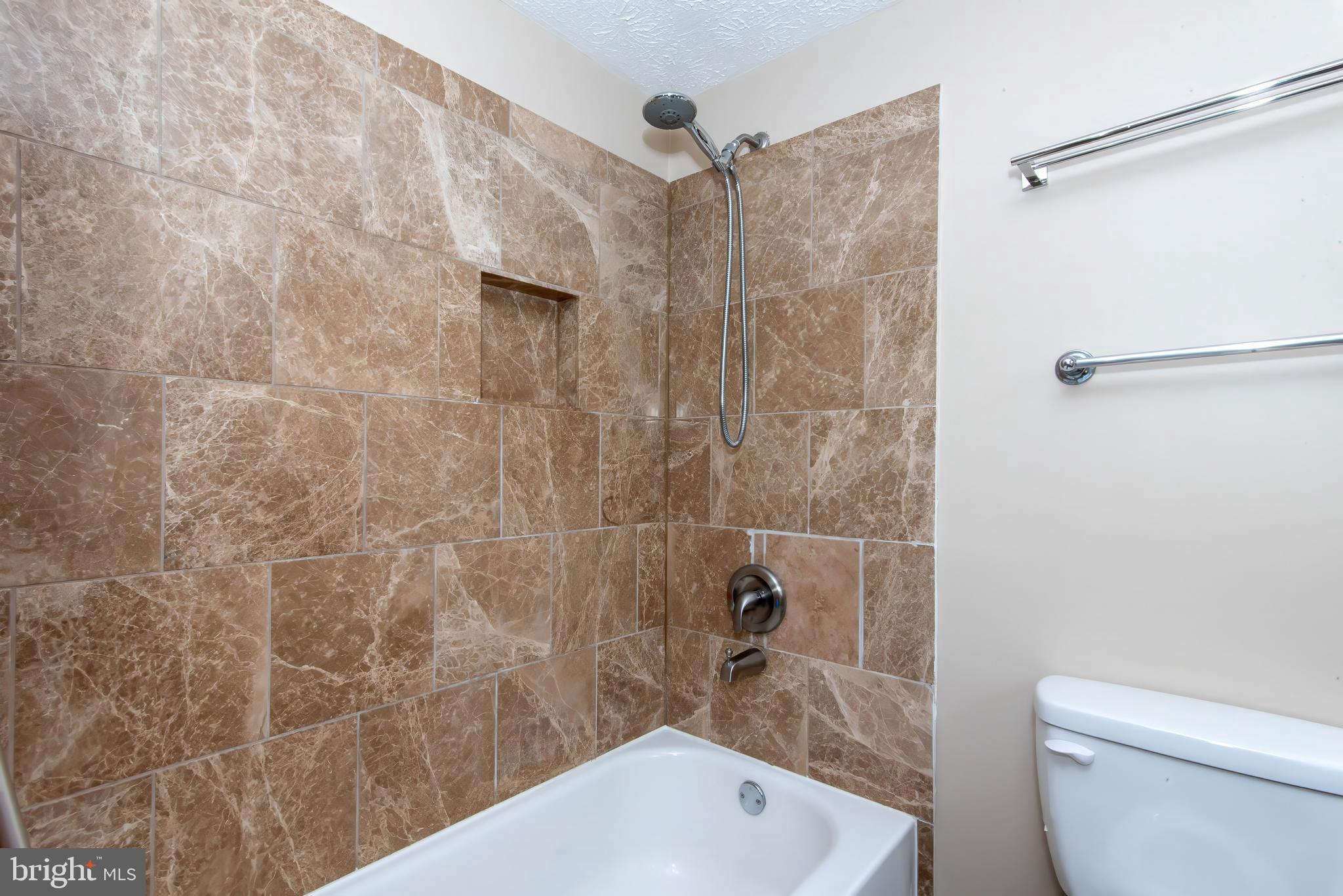 12828 Pinecrest Road Herndon, VA 20171 - Photo 19 of 46