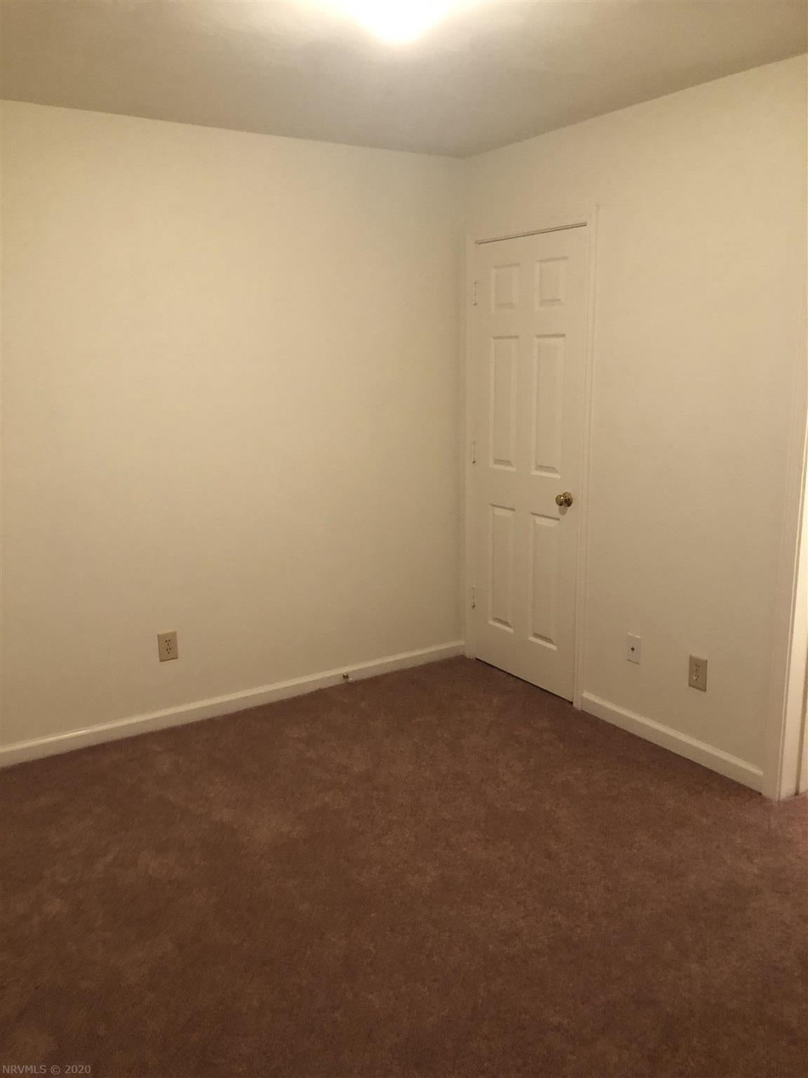 2501 Ridge Road Blacksburg, VA 24060 - Photo 19 of 24 Gallery Image 19