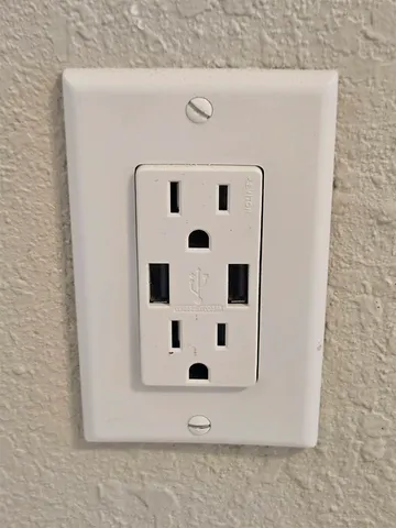 $1,200 | 703 West Veterans Drive, Perry, FL 32347