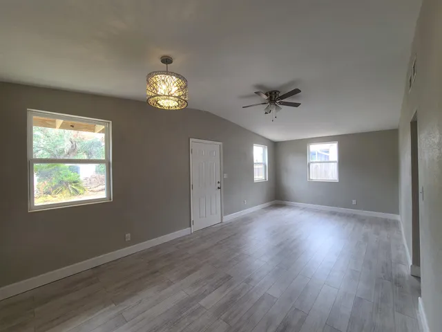 $1,200 | 703 West Veterans Drive, Perry, FL 32347