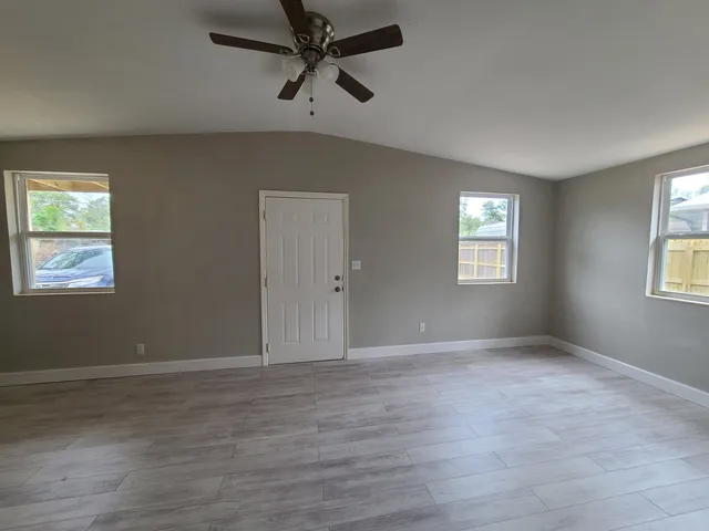 $1,200 | 703 West Veterans Drive, Perry, FL 32347