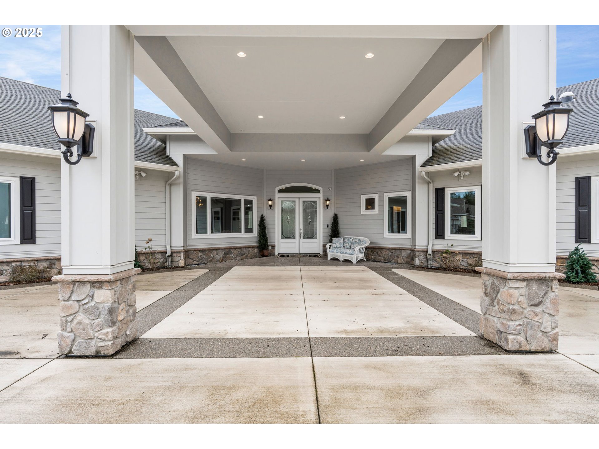 2567 Lewis River Road Woodland, WA 98674 - Photo 4 of 45 Carport